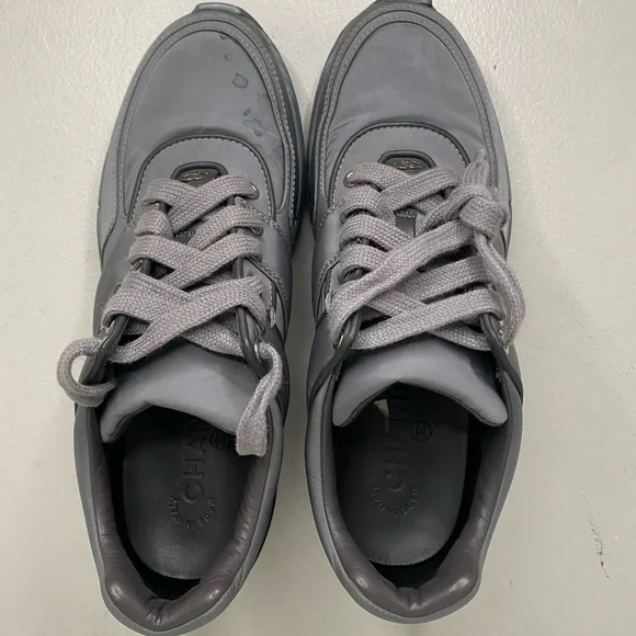 CHANEL Sneakers Size 7 - Picture 6 of 11